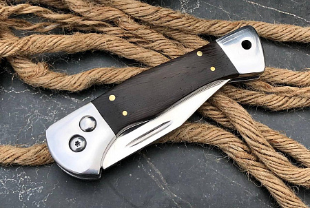 Выкидной нож "Як": сталь BOHLER М390; рукоять - венге