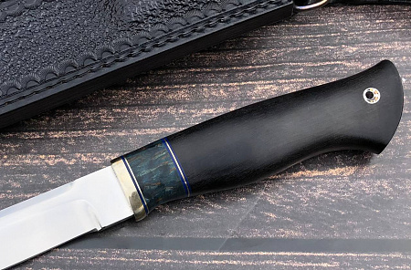 Нож "Калмык": сталь - Bohler М390; рукоять - карельская береза - формовочные ножны